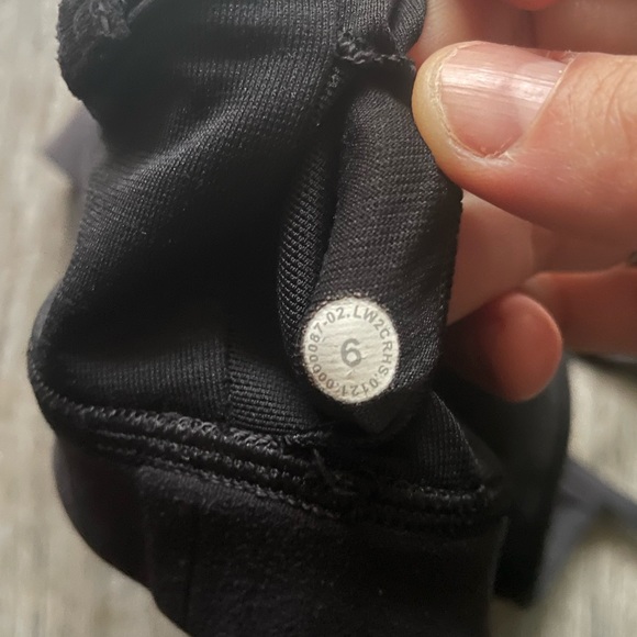 Lululemon Flo Y Bra Light Support black - Picture 7 of 7